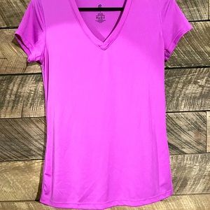NWOT 🟣 active womens top!
